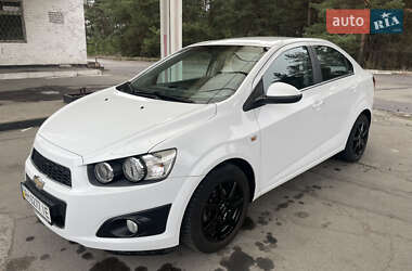 Седан Chevrolet Aveo 2012 в Горішніх Плавнях