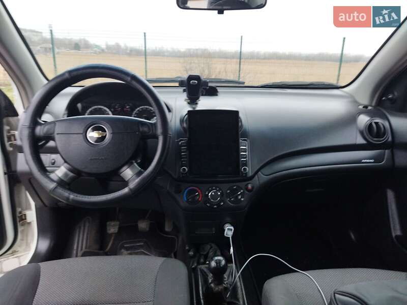 Седан Chevrolet Aveo 2009 в Новомосковске