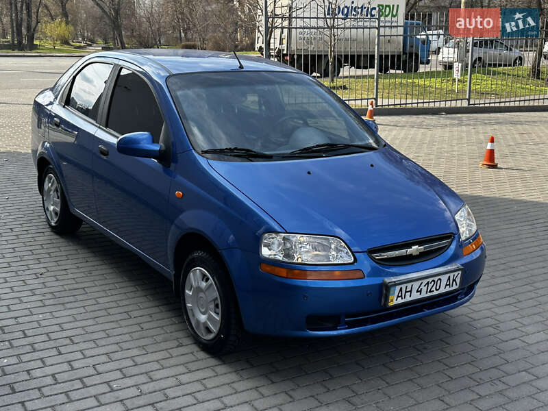 Седан Chevrolet Aveo 2005 в 
