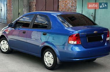 Седан Chevrolet Aveo 2005 в 