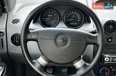 Седан Chevrolet Aveo 2005 в 