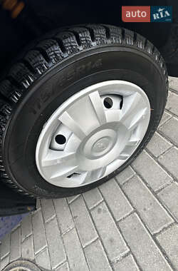 Седан Chevrolet Aveo 2005 в 