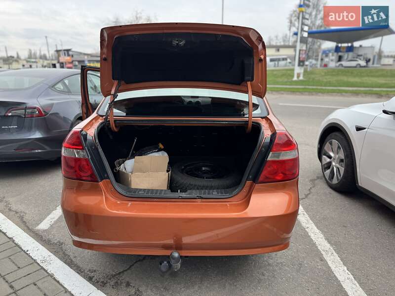 Седан Chevrolet Aveo 2006 в Кременчуці