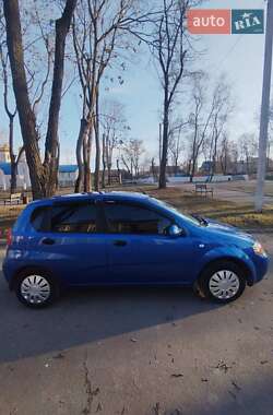 Хэтчбек Chevrolet Aveo 2006 в 