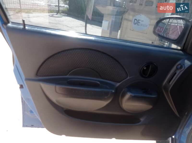 Седан Chevrolet Aveo 2006 в Вільногірську