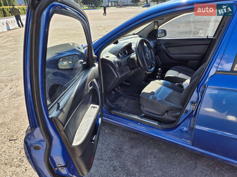 Седан Chevrolet Aveo 2006 в Андрушевке
