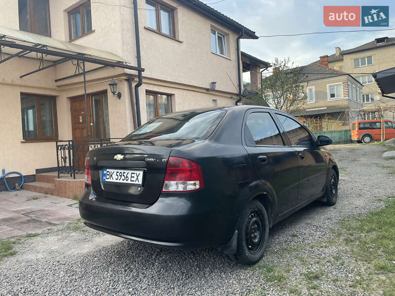 Седан Chevrolet Aveo 2005 в Радехове
