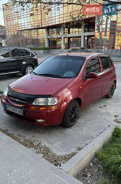 Хэтчбек Chevrolet Aveo 2005 в 