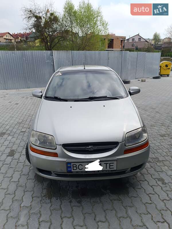 Седан Chevrolet Aveo 2004 в Львове