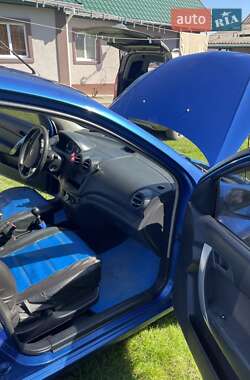 Хэтчбек Chevrolet Aveo 2008 в 