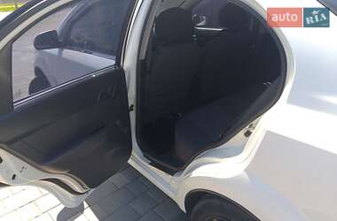 Седан Chevrolet Aveo 2010 в 