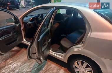 Седан Chevrolet Aveo 2005 в 