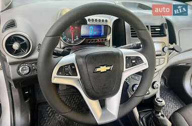 Седан Chevrolet Aveo 2012 в 