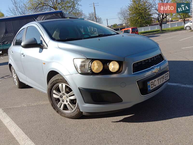 Седан Chevrolet Aveo 2012 в 