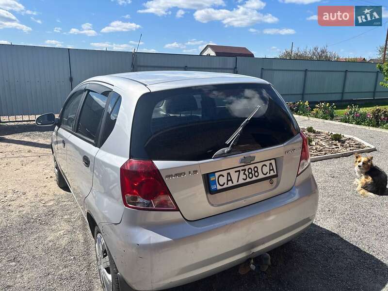 Хетчбек Chevrolet Aveo 2006 в 