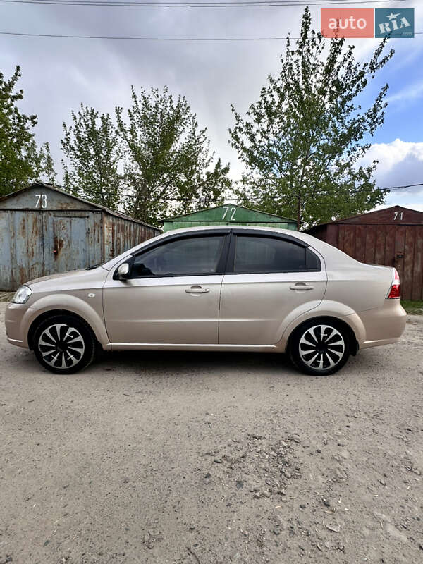 Седан Chevrolet Aveo 2008 в Харкові