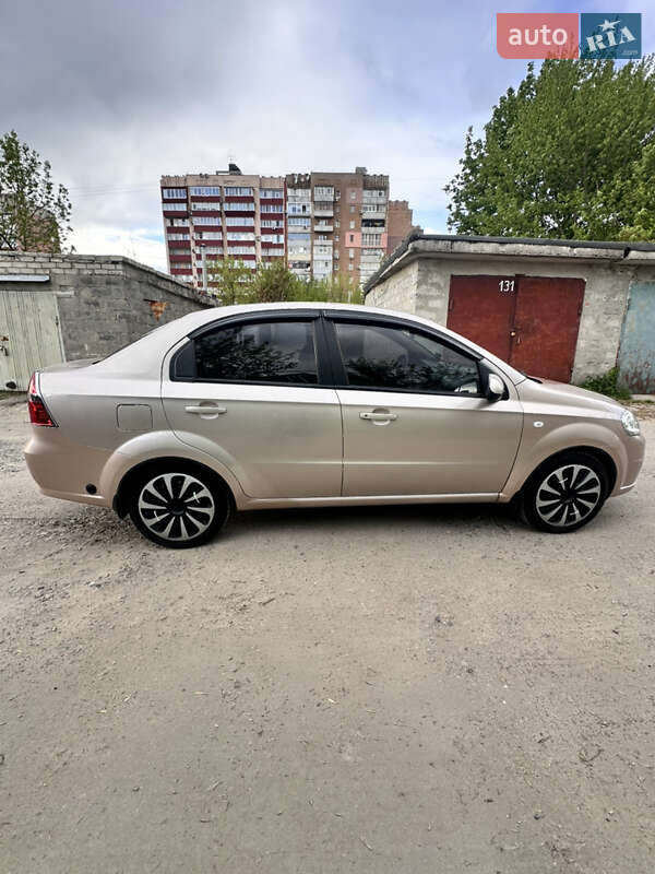 Седан Chevrolet Aveo 2008 в Харкові