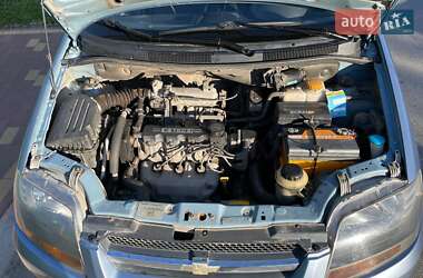 Хэтчбек Chevrolet Aveo 2007 в 