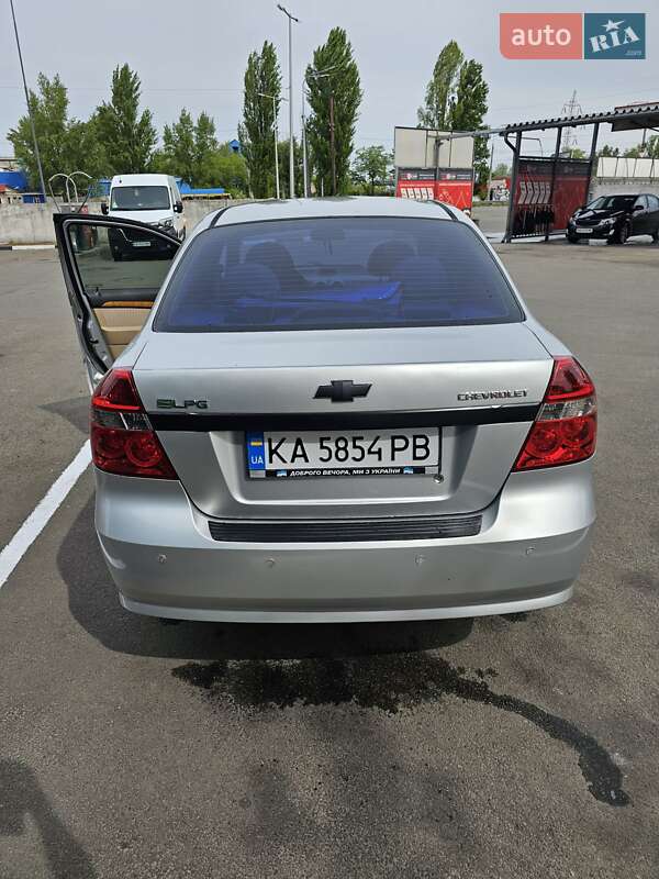 Седан Chevrolet Aveo 2007 в Києві