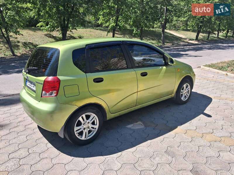 Хэтчбек Chevrolet Aveo 2005 в Никополе