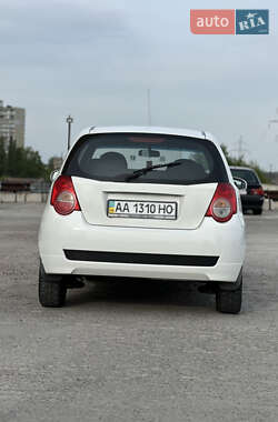 Хетчбек Chevrolet Aveo 2008 в 