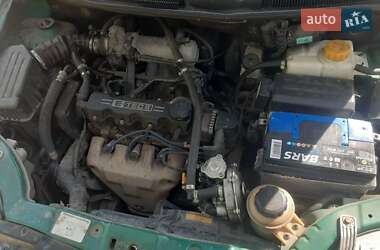 Седан Chevrolet Aveo 2005 в 