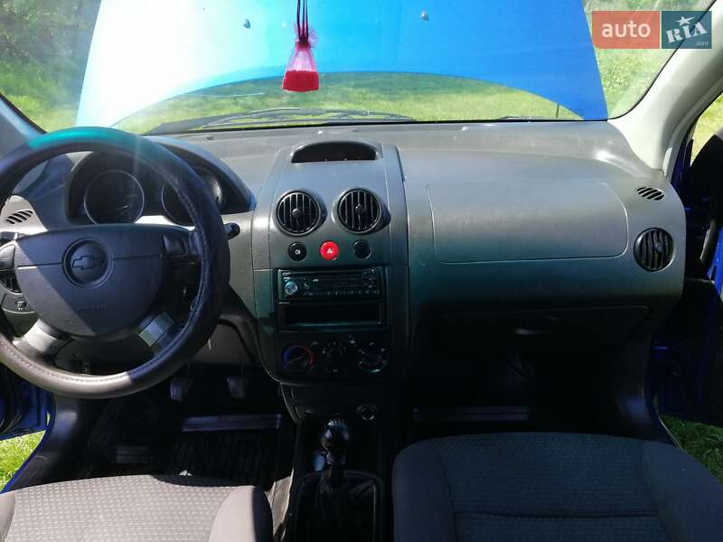 Седан Chevrolet Aveo 2006 в Києві