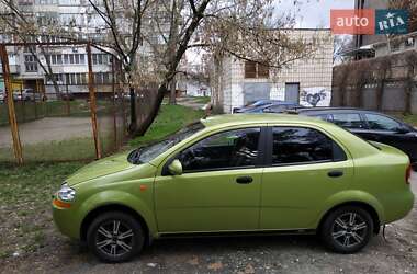Седан Chevrolet Aveo 2005 в Києві