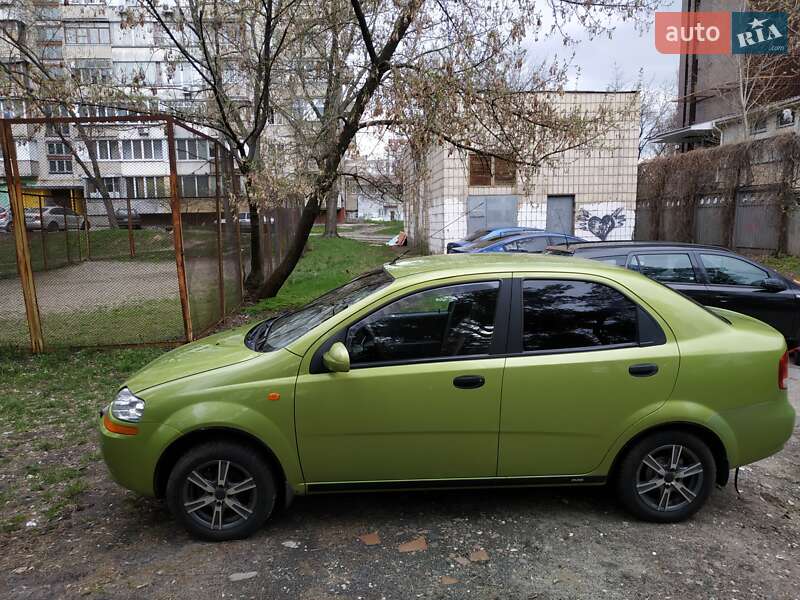 Chevrolet Aveo 2005