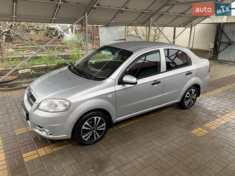 Седан Chevrolet Aveo 2011 в 