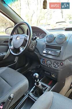 Хэтчбек Chevrolet Aveo 2008 в 