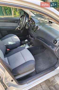 Хэтчбек Chevrolet Aveo 2009 в 