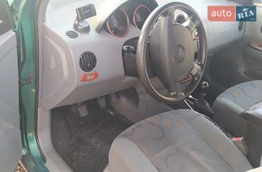 Хетчбек Chevrolet Aveo 2005 в 