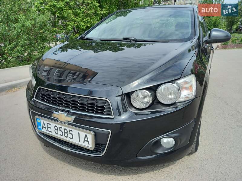 Седан Chevrolet Aveo 2012 в Кривом Роге