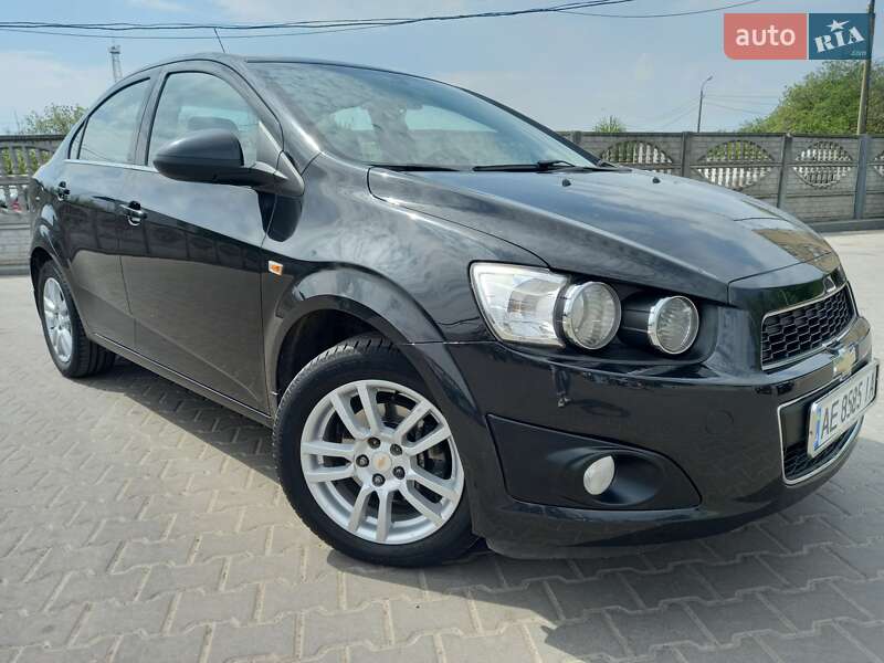 Седан Chevrolet Aveo 2012 в Кривом Роге