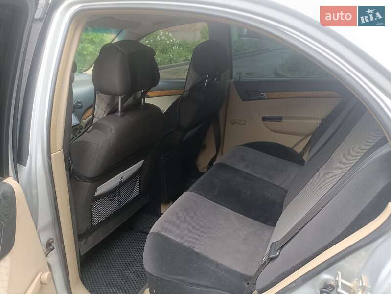 Седан Chevrolet Aveo 2008 в Полтаві