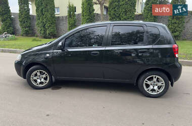 Хэтчбек Chevrolet Aveo 2006 в 