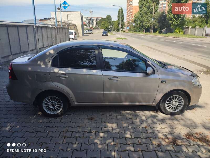 Седан Chevrolet Aveo 2008 в Хмельницькому