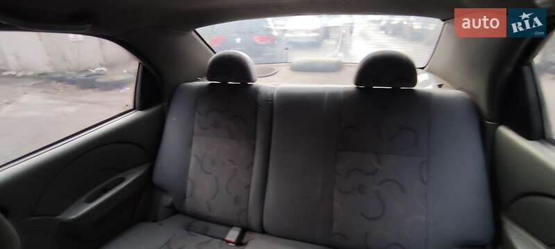 Седан Chevrolet Aveo 2005 в Киеве