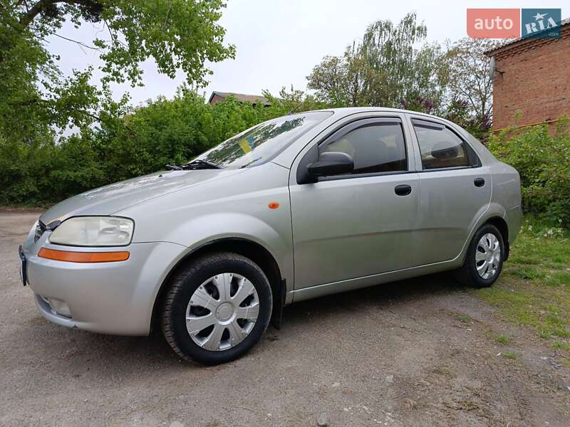 Седан Chevrolet Aveo 2004 в Бару