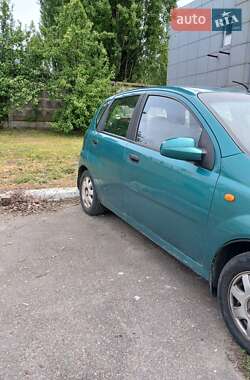 Хэтчбек Chevrolet Aveo 2005 в 