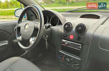 Хетчбек Chevrolet Aveo 2008 в 
