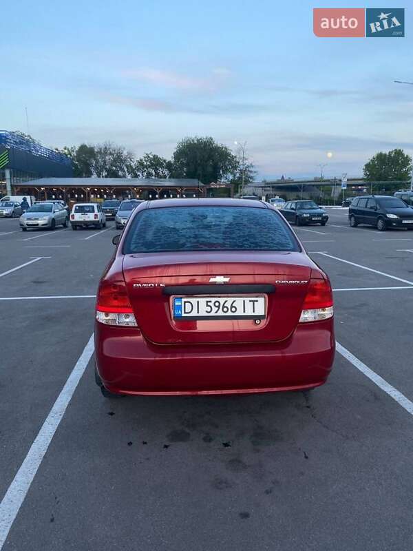 Седан Chevrolet Aveo 2005 в Дніпрі