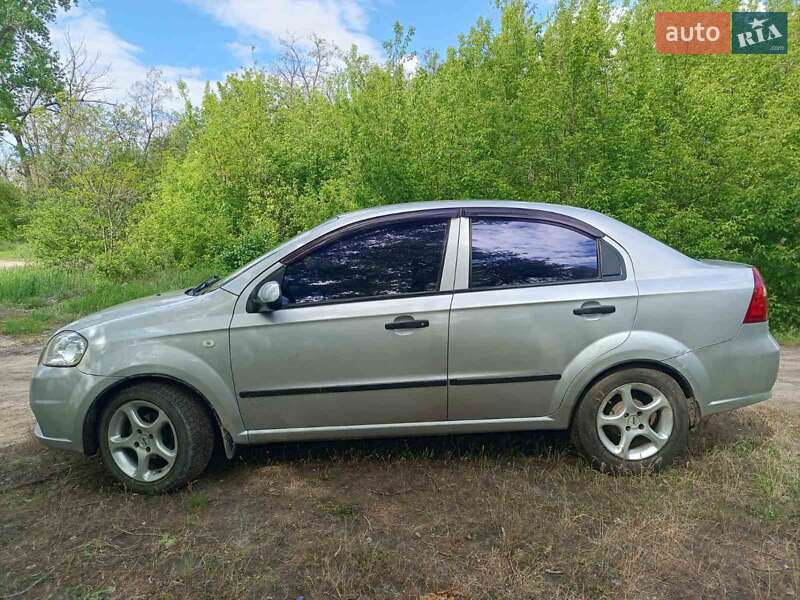 Седан Chevrolet Aveo 2007 в Балаклее