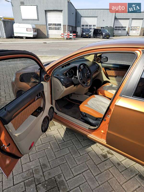 Седан Chevrolet Aveo 2008 в Луцьку