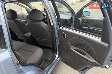 Хэтчбек Chevrolet Aveo 2006 в 