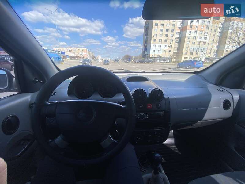 Седан Chevrolet Aveo 2005 в Кропивницькому
