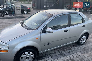 Седан Chevrolet Aveo 2005 в Львове