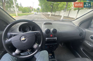 Хетчбек Chevrolet Aveo 2006 в 