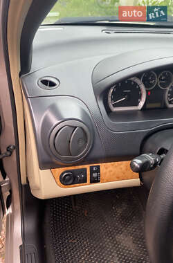 Седан Chevrolet Aveo 2008 в 